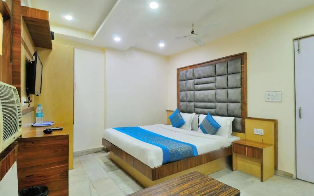 Hotel Ashirwad Deluxe Delhi   Delhi (National Capital Territory of India)