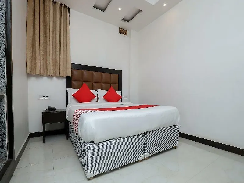 **  Hotel Ashirwad Deluxe Delhi  India