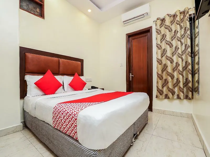 Hotel Ashirwad Deluxe Delhi