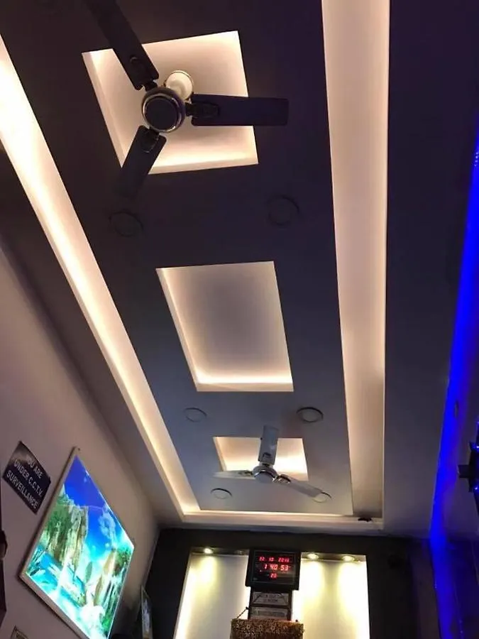 Hotel Ashirwad Deluxe Δελχί